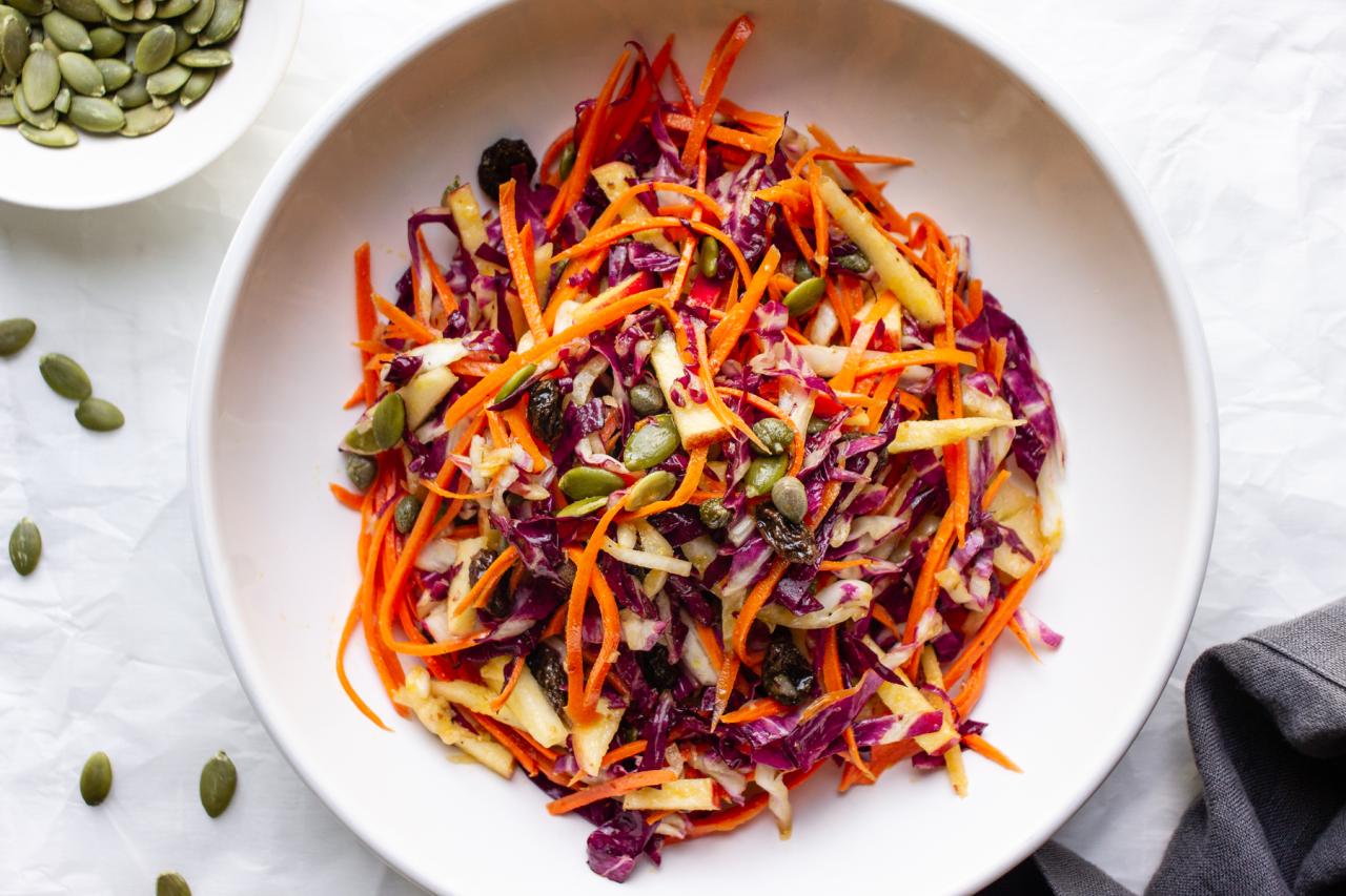 Radicchio Salad with Homemade Dressing (Classic Flavors!)